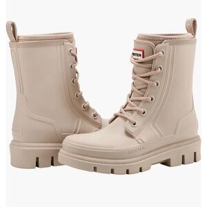 Hunter- Tan Women’s Diana Waterproof Rain boot- Size 8